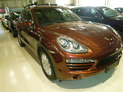 天津港12款保时捷现车热销，天津鸿兴汽车贸易总代理颜色齐全